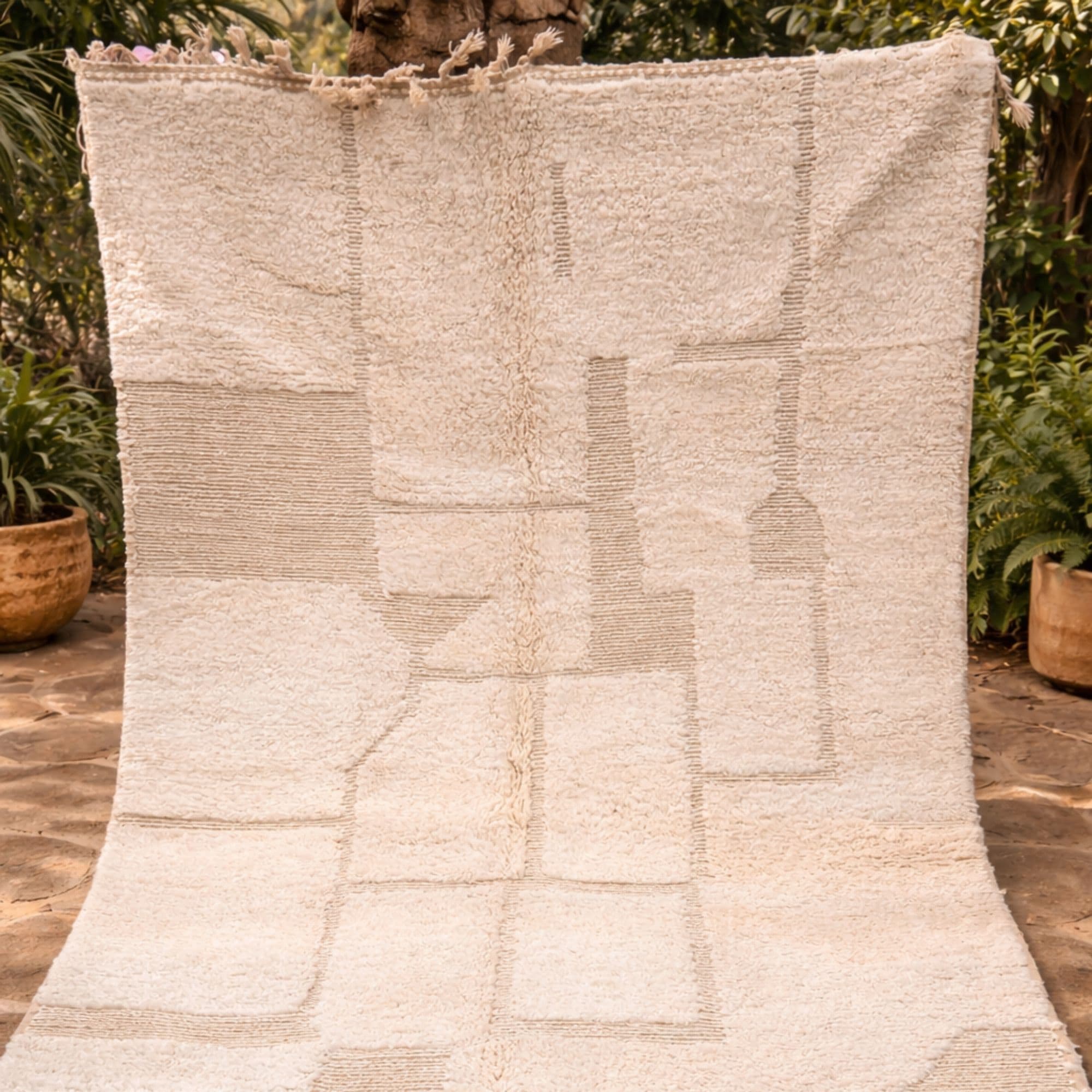 Neutral Moroccan Wool Rug - Sculpted Geometric Texture - Detail view 3