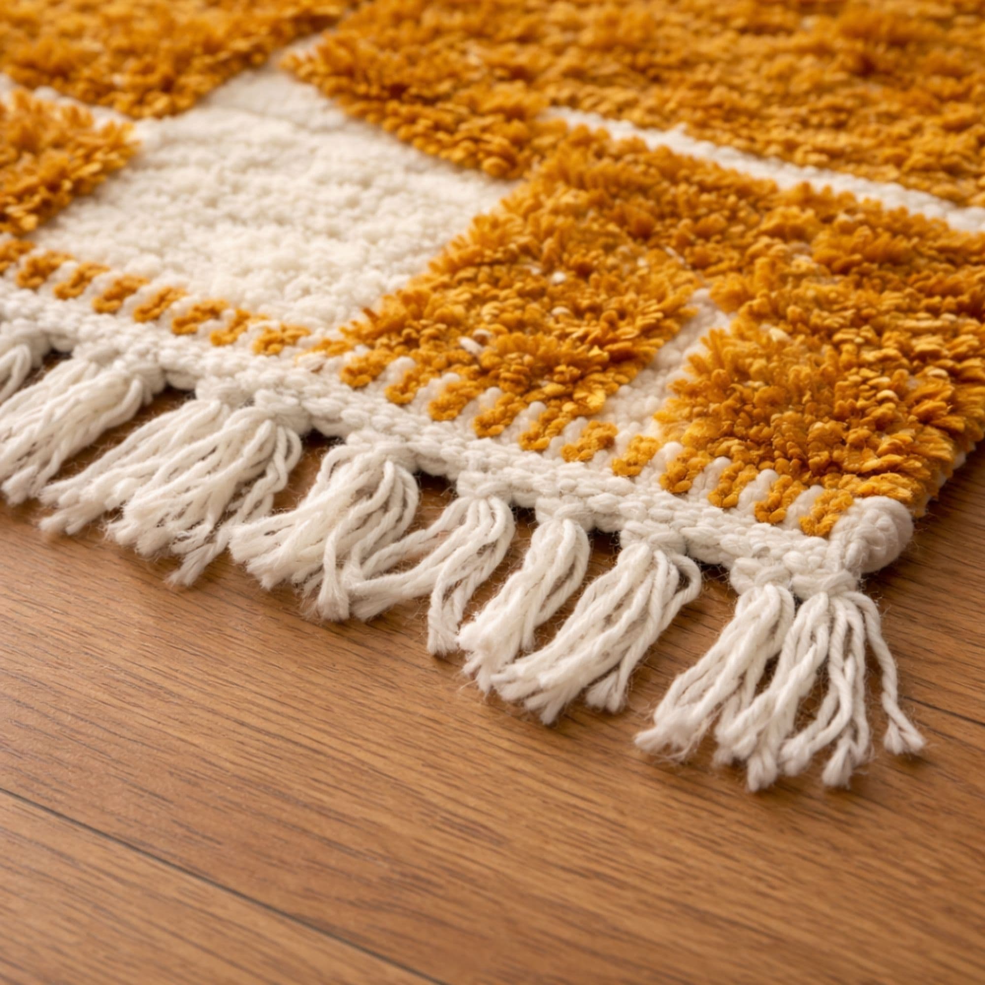 Golden Ochre Moroccan Rug - Maze-Inspired Pattern - Detail view 3