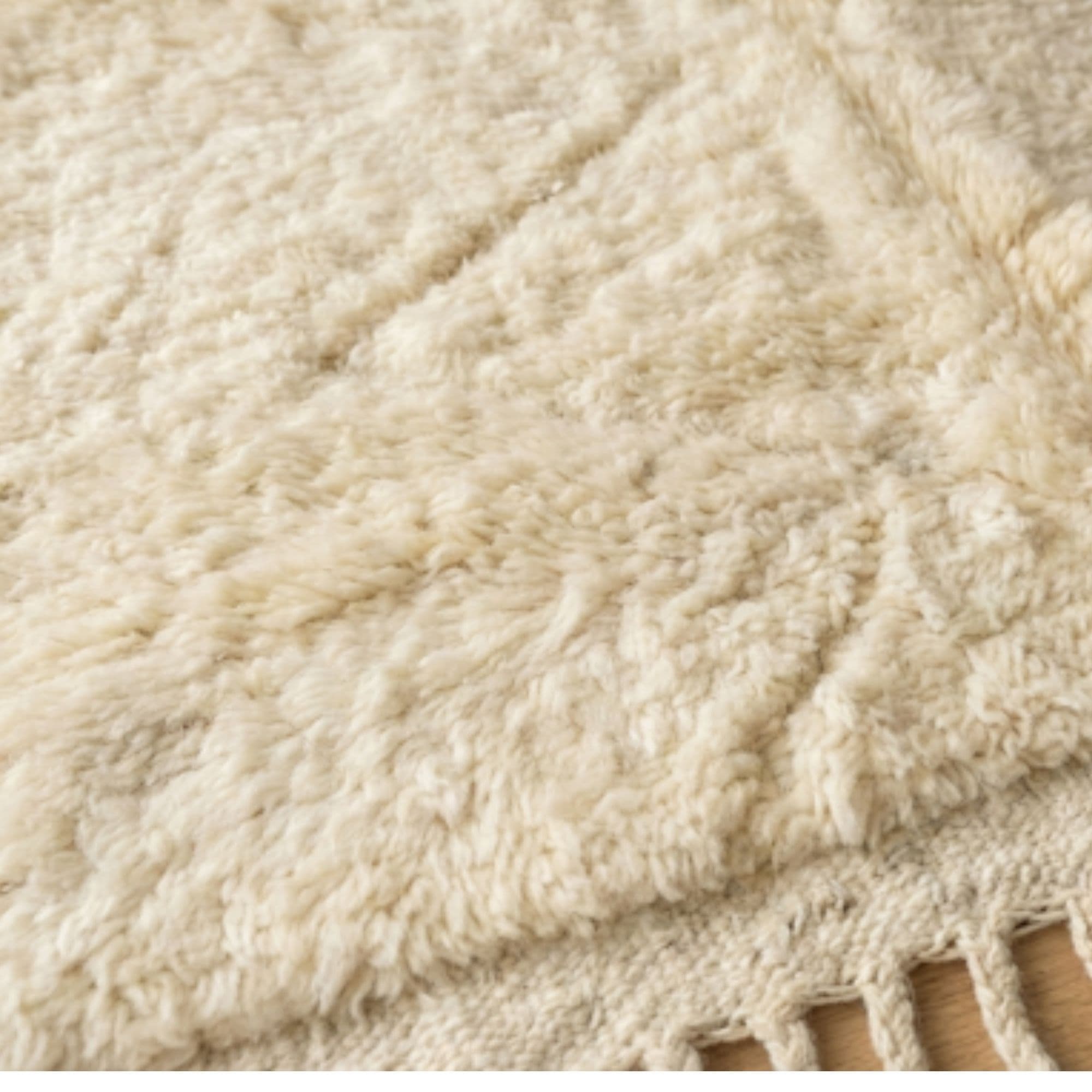 Beni Ourain Wool Rug — Ivory Large — Hand-Knotted in Morocco - Detail view 2
