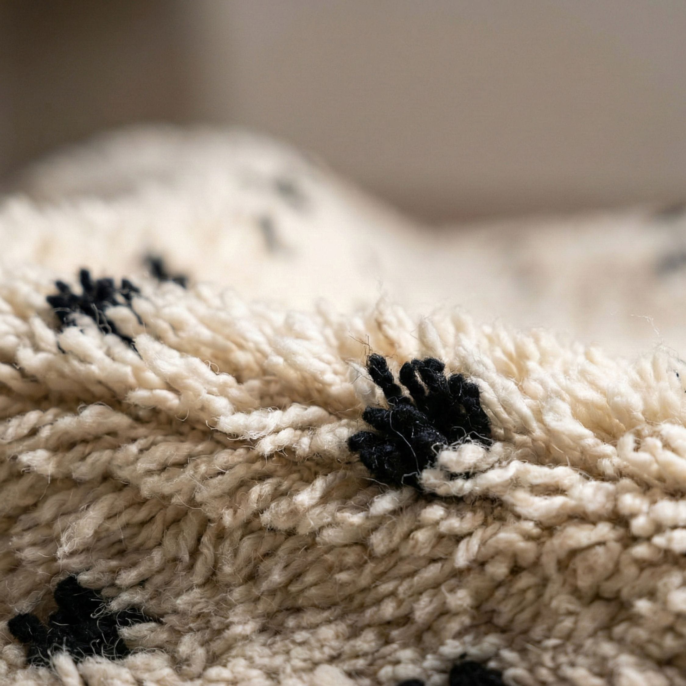 Minimalist Beni Ourain Rug - Black Star Pattern - Beni Ourain Moroccan rug in Ivory color, 244 x 305 cm