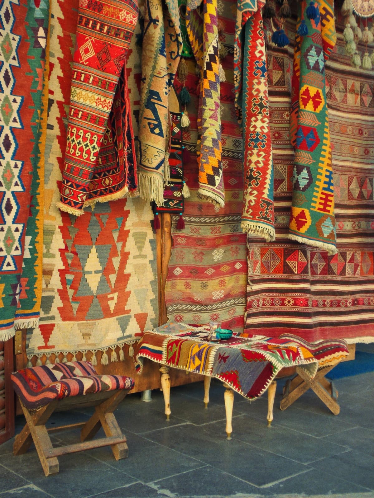 Colors of the Kem-Kem: How Desert Design Birthed the Modern Moroccan Rug