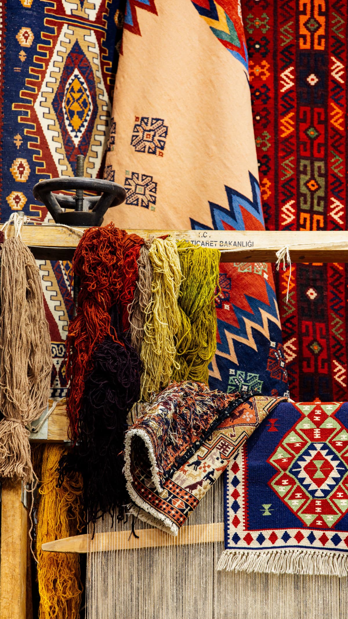 The Architect's Obsession: Decoding the Modernist Secret of Moroccan Rugs