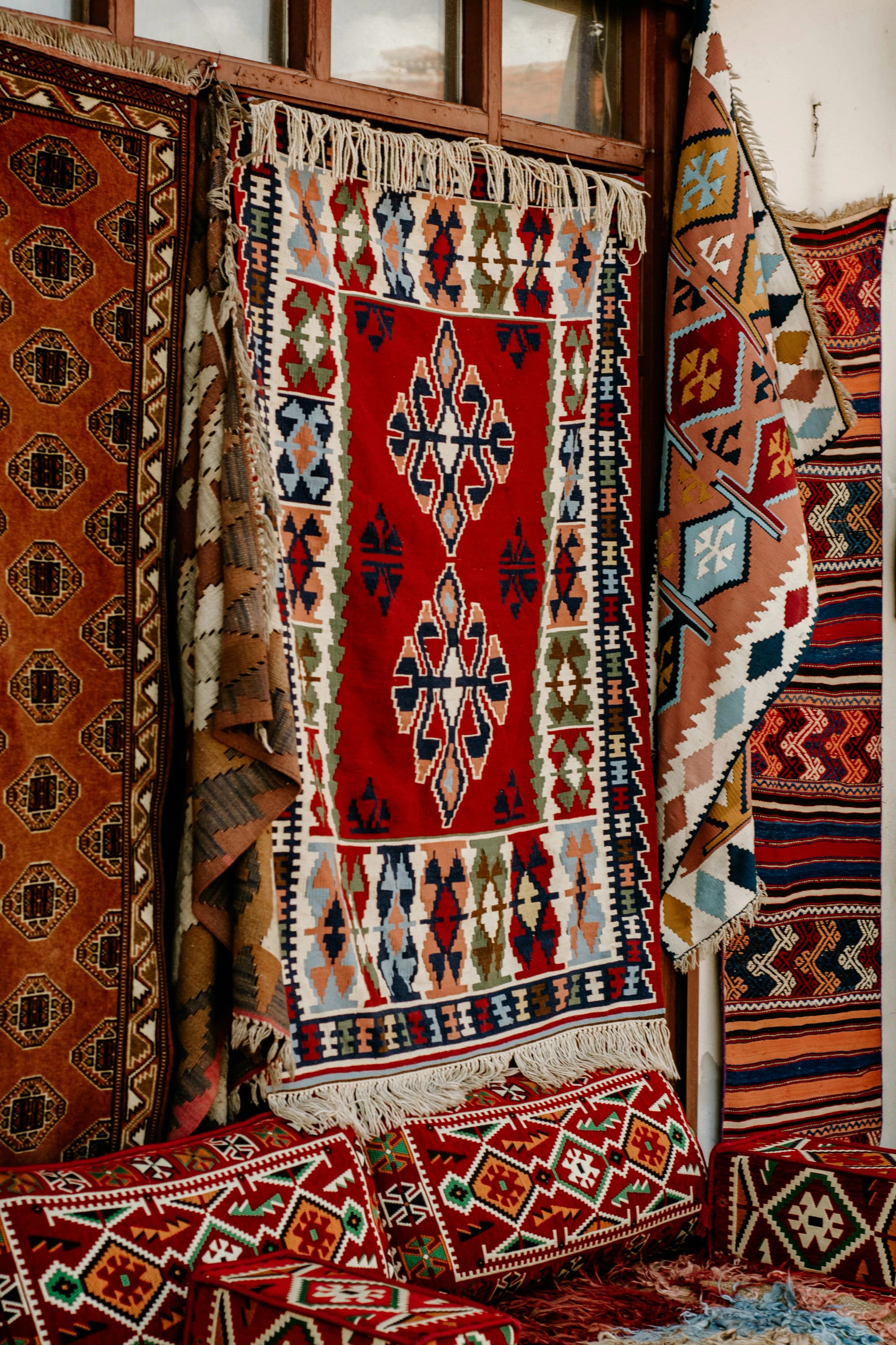 The Alchemy of the Atlas: A Guide to Natural Dyes in Moroccan Rugs