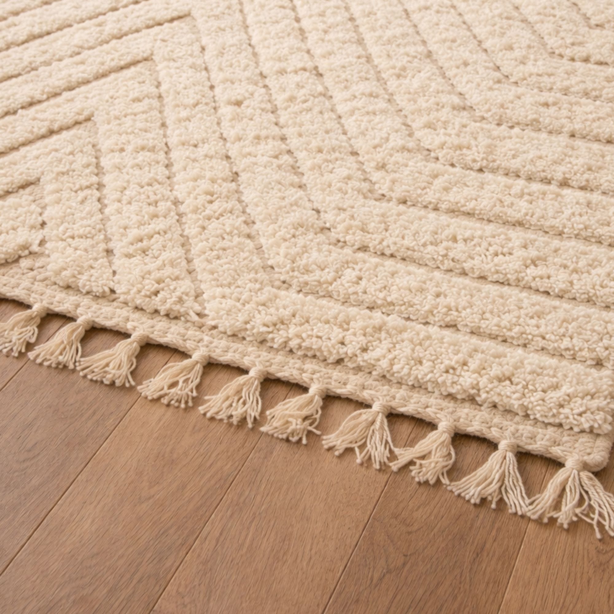 Ivory Moroccan Mrirt Rug - Sculpted Chevron Relief - Mrirt Moroccan rug in Ivory color, 244 x 305 cm