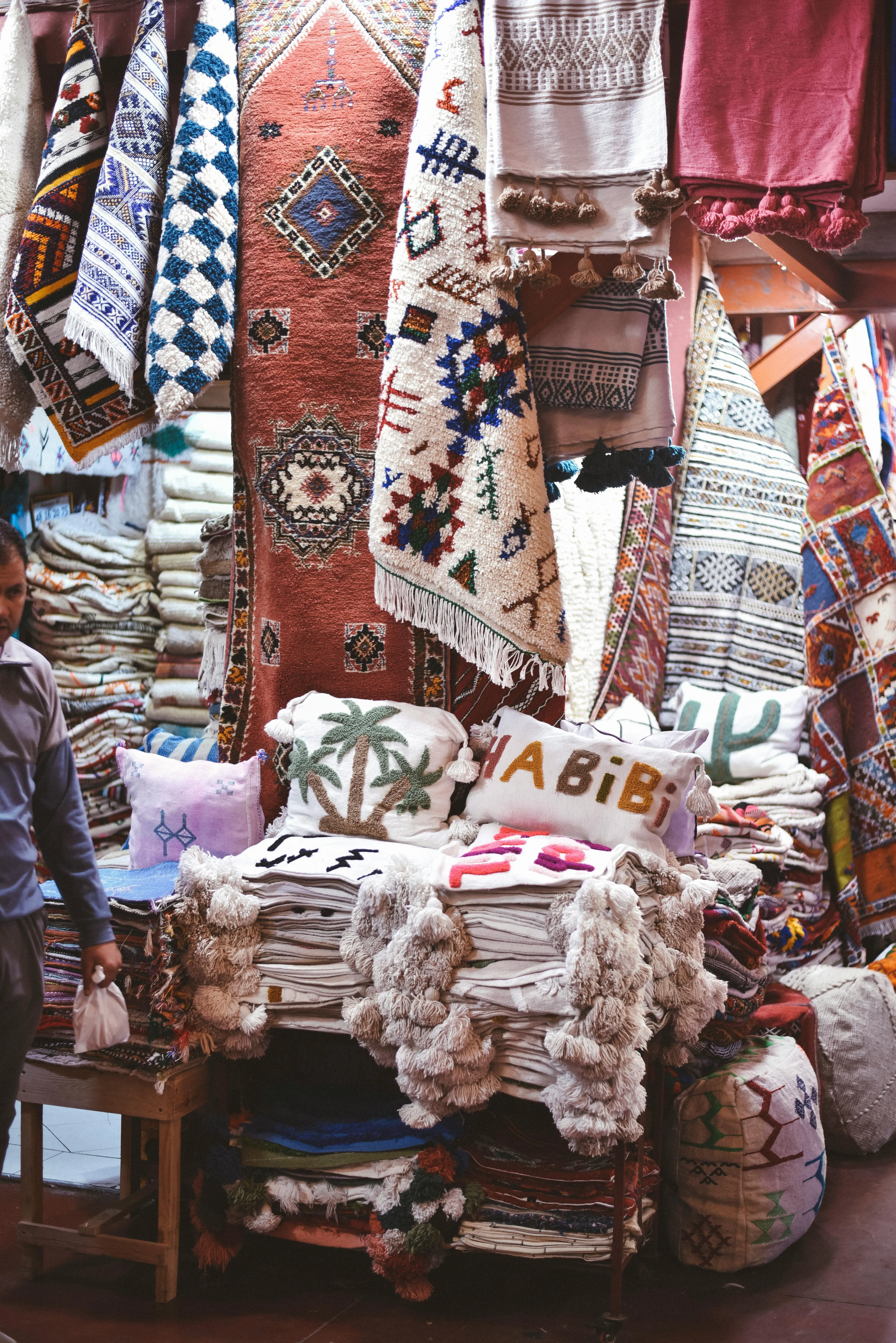 Architecture of the Loom: How the Nomadic Tent Redefined Luxury Space